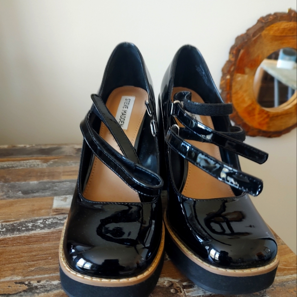Steve Madden patent leather block heel shoes